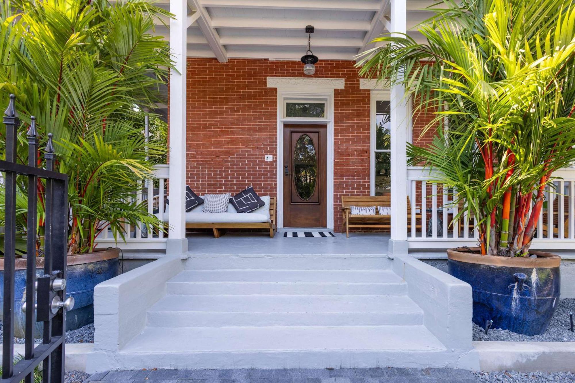 Takeover At The Grand Maloney Key West Exterior photo