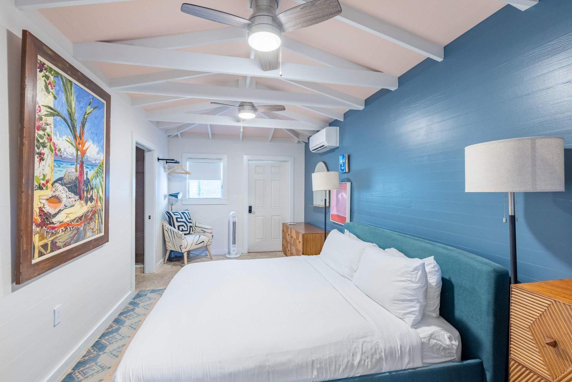 Takeover At The Grand Maloney Key West Exterior photo